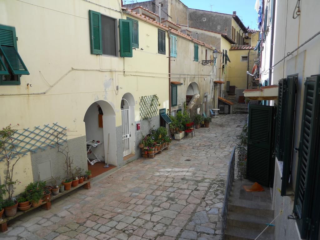 Pepe Nero By Helloelba Apartment Portoferraio Exterior photo