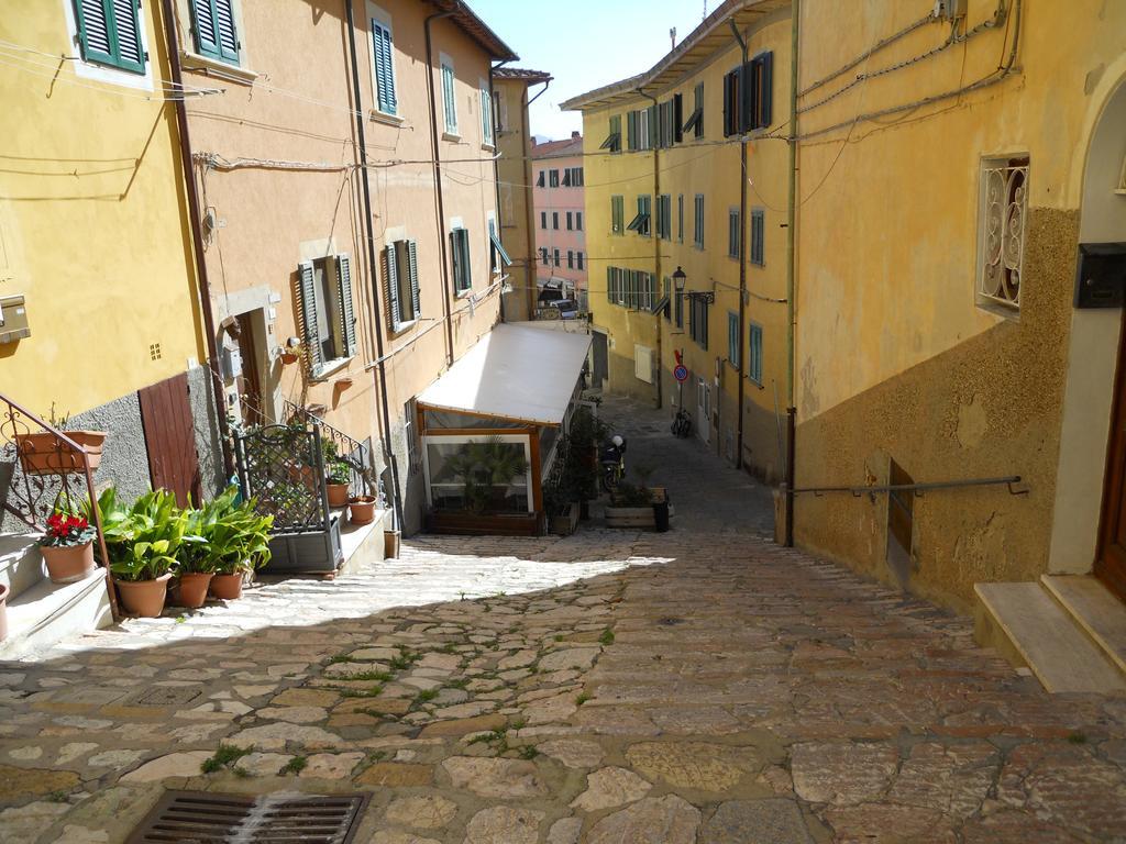Pepe Nero By Helloelba Apartment Portoferraio Exterior photo