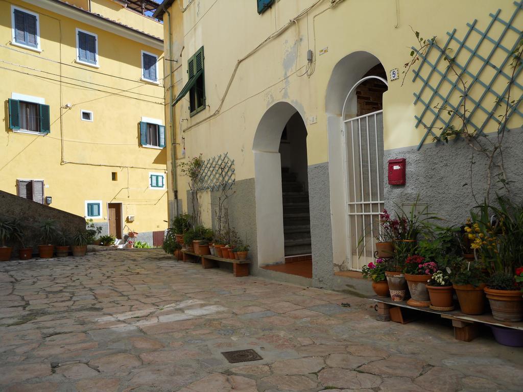 Pepe Nero By Helloelba Apartment Portoferraio Exterior photo